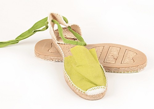 Alpargata plana con cintas mujer