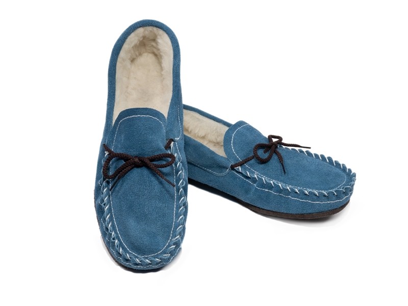 Babucha mocasín de serraje forrado y con suela para hombre