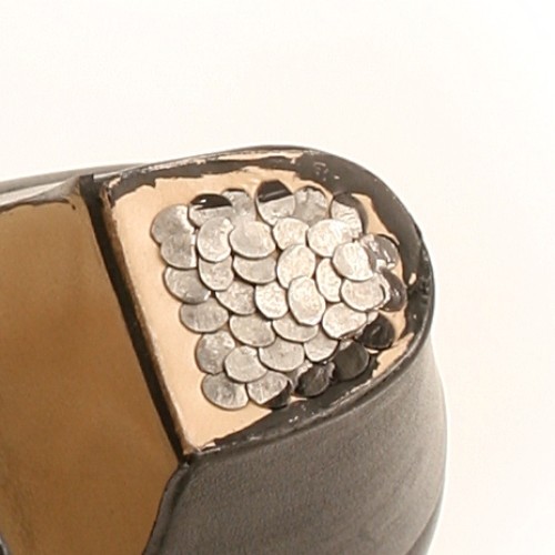 OUTLET - Zapato flamenco SEMI-PROFESIONAL piel con goma y claveteado