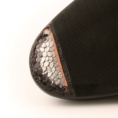 OUTLET - Zapato flamenco SEMI-PROFESIONAL piel con correa y claveteado